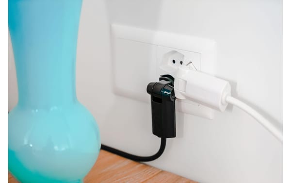 2265559_7 - Mediatech Max Hauri Steckdosenl. Safety Line 5x Typ 13 90°, sz Schal. USB Mag. 2m cli.