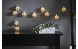 1035479 - Mediatech Star Trading LED Lichterkette Glitter Silbe Batt 2xAA, Timer 6/18h L: 1.35m kaufen Schweiz | Mediatech.ch