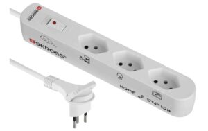 1107586 - Mediatech Schönenberger Steckdosenleiste Home Station 3xT13 quer mit Schalter, 1.5m Kabellänge, weiss kaufen | Mediatech.ch