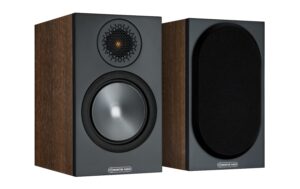 Monitor Audio Bronze 50, Regallautsprecher Paar, Walnuss, 8 Ohm, 80 Watt RMS kaufen Schweiz | Mediatech.ch