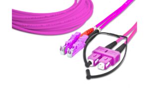 Lightwin LWL HQ Duplex Patchkabel, LSH, 1m Multimode OM4, E2000-SC kompatibel