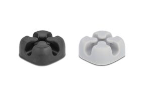 1263396 - Mediatech Delock Kabelhalter, Kreuzförmig, selbstkl. 4 Stück, Schwarz/Grau kaufen Schweiz | Mediatech.ch