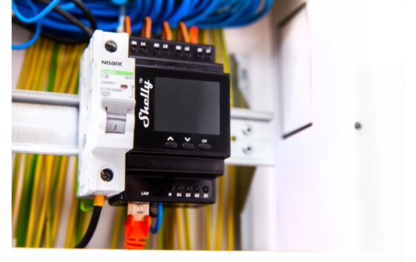 Shelly Pro 4PM LAN und WiFi-DIN-Rail Switch LAN und WLAN 4 Kanal Schaltaktor, Bluetooth