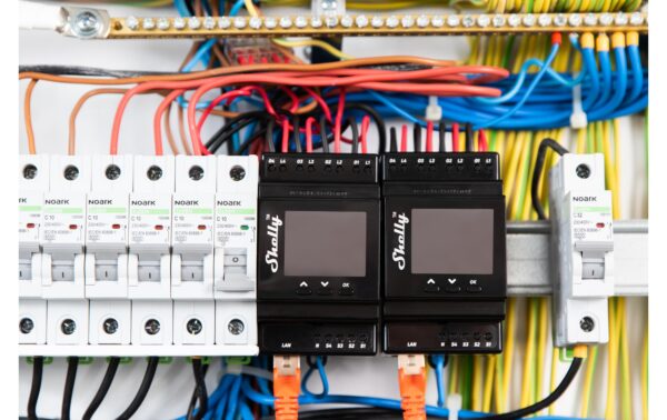 Shelly Pro 4PM LAN und WiFi-DIN-Rail Switch LAN und WLAN 4 Kanal Schaltaktor, Bluetooth