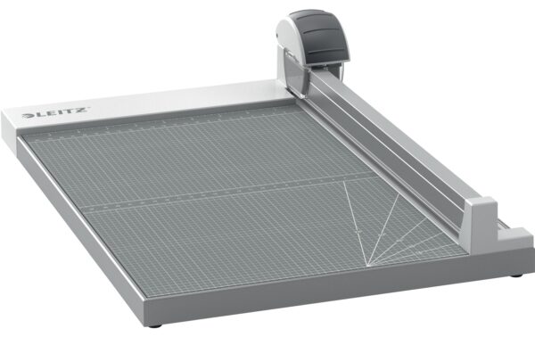 1317931 - Mediatech Leitz Rollenschneider Office A4+ 15 Blatt, feste einziehbare Klinge kaufen Schweiz | Mediatech.ch