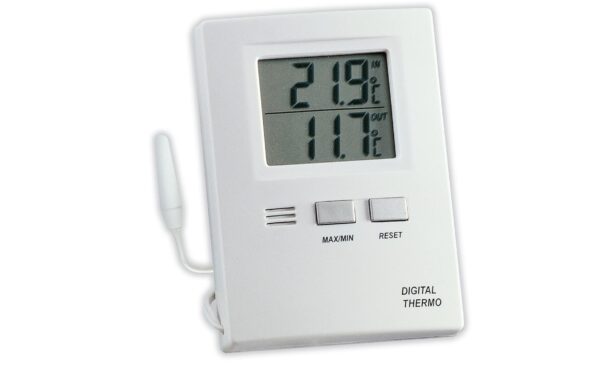 TFA Dostmann Digitales Innen-Aussen-Thermometer inkl. Z-Batterie kaufen | Mediatech.ch