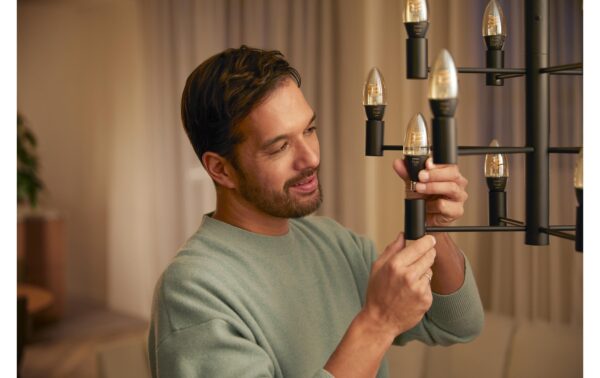 Philips Hue White Ambiance E14 Einzelpack 4.6W, 350lm