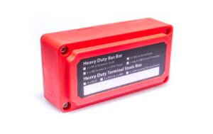 Swaytronic Bus Bar - 300A Rot, 4x M8 Zentraler Anschluss von +/- Kabeln kaufen Schweiz | Mediatech.ch