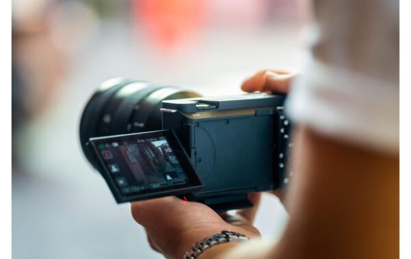 Sony Alpha ZV-E1, 12 MP Body