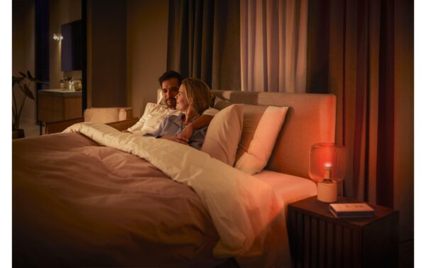 1555200_8 - Mediatech Philips Hue White & Col. Amb. E14 Einzelpack 470lm
