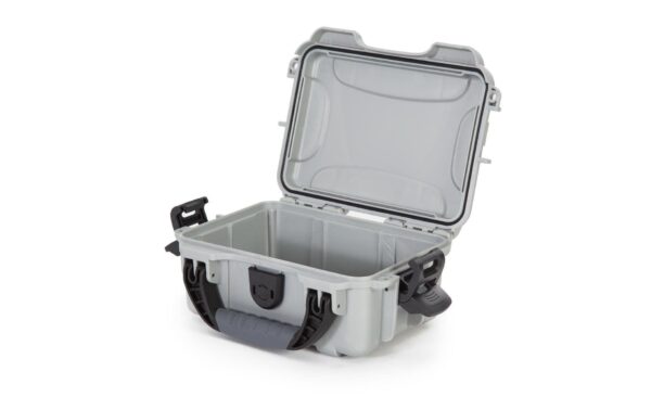 Nanuk Kunststoffkoffer 903, leer, silber Innenmasse (mm): 188x124x79 kaufen | Mediatech.ch