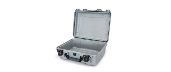 1556036 - Mediatech Nanuk Kunststoffkoffer 930, leer, silber Innenmasse (mm): 457x330x175 kaufen | Mediatech.ch