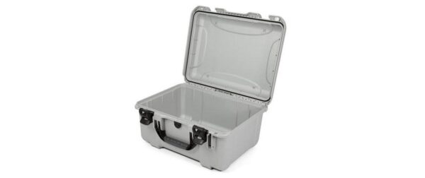 Nanuk Kunststoffkoffer 933, leer, silber Innenmasse (mm): 457x330x241 kaufen | Mediatech.ch