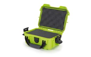 1556127 - Mediatech Nanuk Kunststoffkoffer 903, mit Schaum, limette Innenmasse (mm): 188x124x79 kaufen | Mediatech.ch