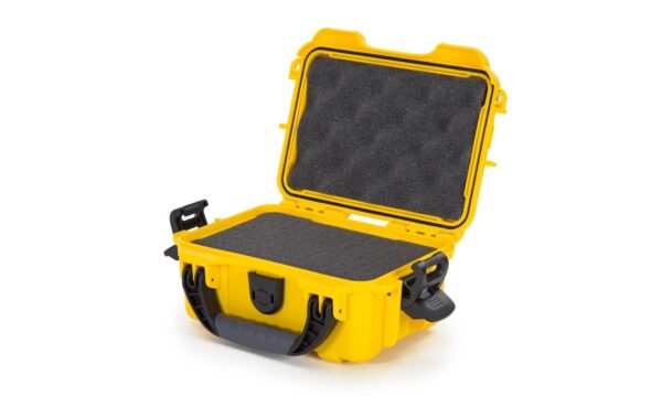 1556129 - Mediatech Nanuk Kunststoffkoffer 903, mit Schaum, gelb Innenmasse (mm): 188x124x79 kaufen | Mediatech.ch