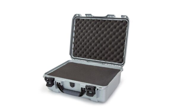 1556217 - Mediatech Nanuk Kunststoffkoffer 930, mit Schaum, silber Innenmasse (mm): 457x330x175 kaufen | Mediatech.ch