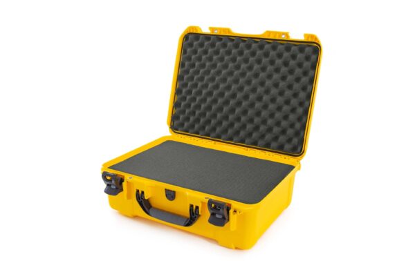 1556238 - Mediatech Nanuk Kunststoffkoffer 940, mit Schaum, gelb Innenmasse (mm): 508x356x203 kaufen | Mediatech.ch