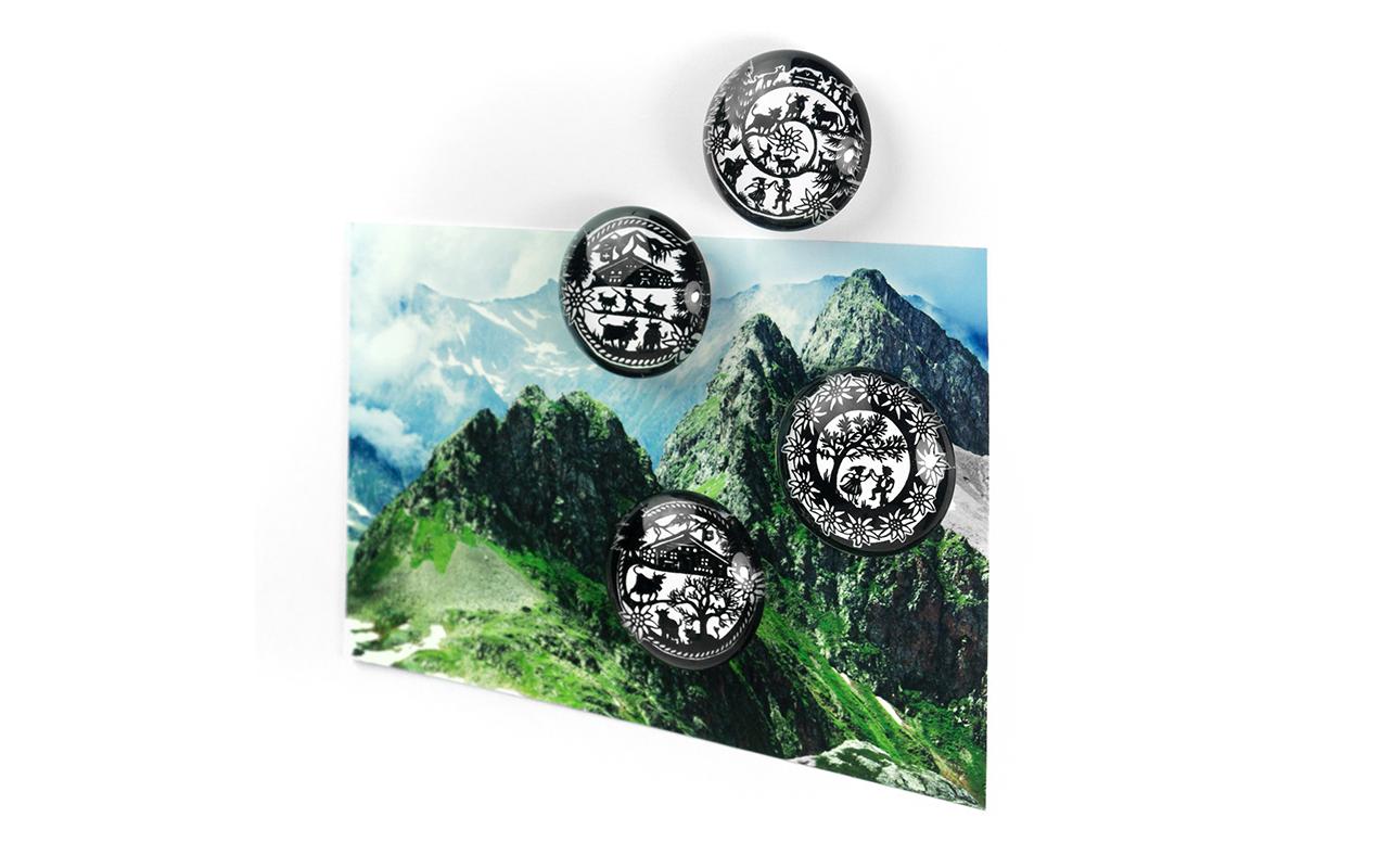 1557120_1 - Mediatech Trendform EYE-Magnete SWISS TRADITION 4er Set