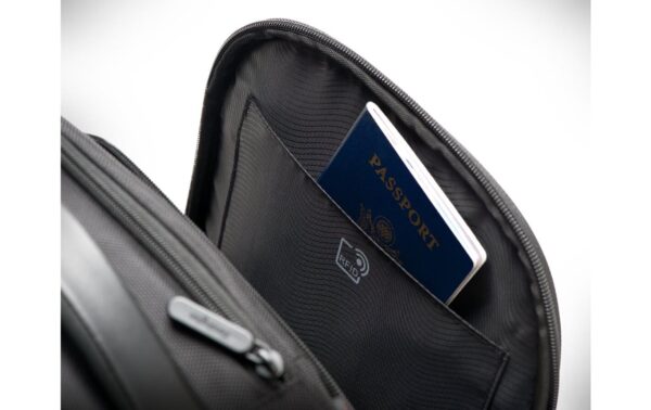 1568024_5 - Mediatech Kensington Contour 2.0 14 Rucksack Executive Laptop Backpack