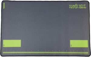 Ernie Ball 9615 Techmat Unterlagsmatte für Gitarrenservice
