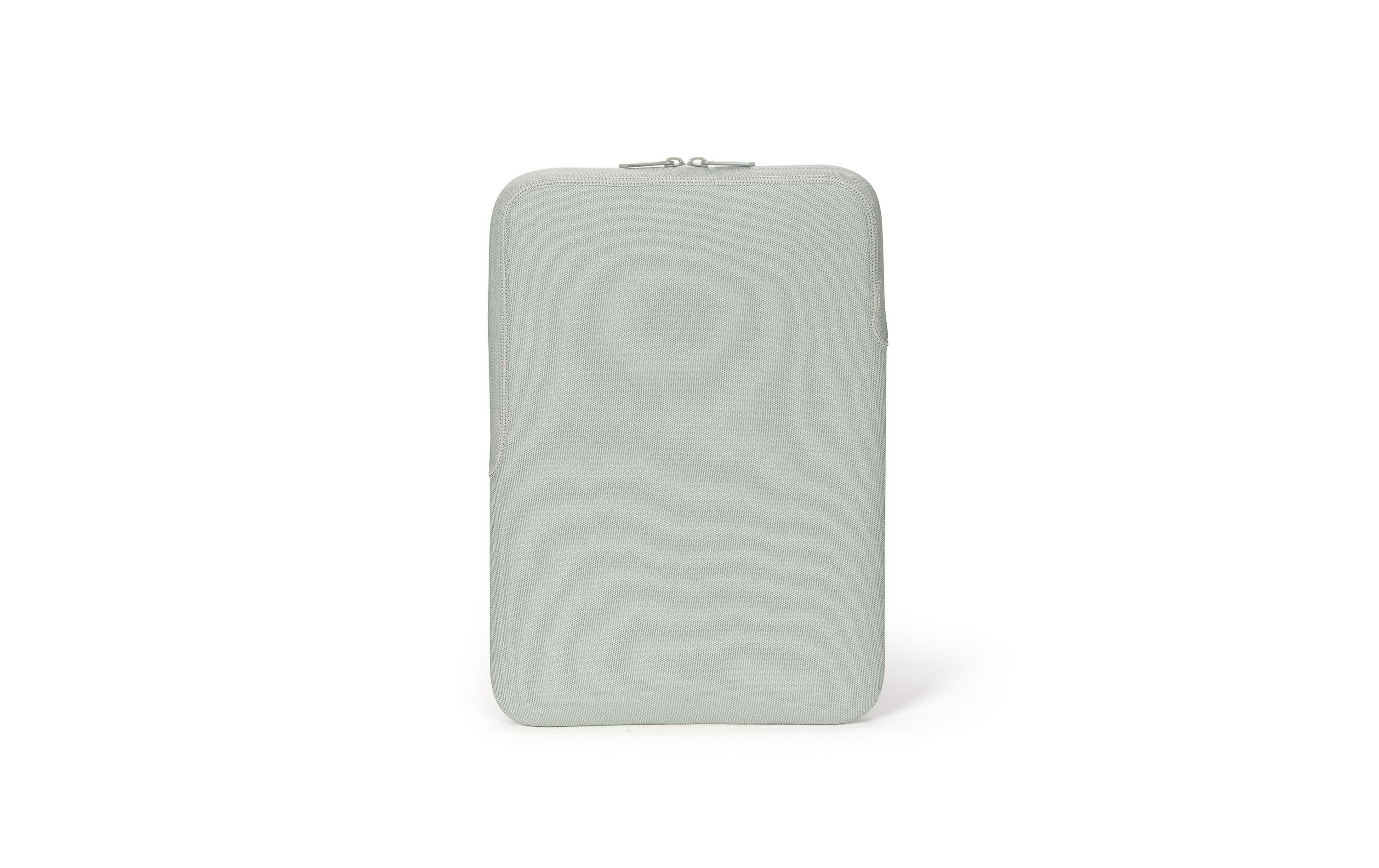 1608107_3 - Mediatech DICOTA Sleeve Eco SLIM M for Microsoft Surface Laptop silver sage