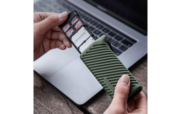 PGYTECH High-speed Card Reader Case CreateMate Moss Green