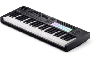 Novation Launchkey 49 Mk4 49-Tasten Keyboard-Controller kaufen Schweiz | Mediatech.ch