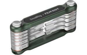 1791776 - Mediatech SmallRig 10-in-1 Folding Wrench Set with Multiple Angle Positioning (Green) kaufen Schweiz | Mediatech.ch