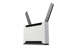MikroTik Chateau Pro ax: WiFi-6 Router 4x4 Mimo, 5xGE, Quad-Core CPU, USB3.0
