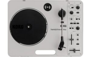 1831813 - Mediatech KORG handytraxx play Mobiler Plattenspieler, Speaker kaufen Schweiz | Mediatech.ch
