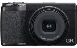 Ricoh GR III HDF black Kompaktkamera mit APS-C Sensor