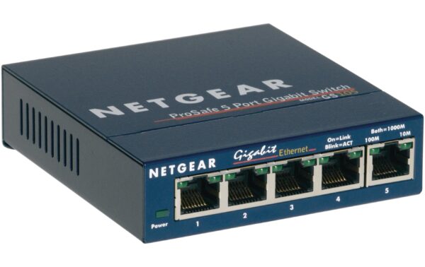 Netgear GS105P: 5 Port PoE Switch 5-Port Gigabit PoE+ Ethernet Switch kaufen Schweiz | Mediatech.ch