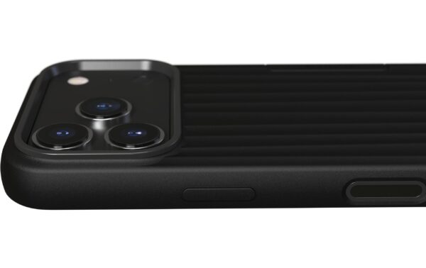 Nudient Bold MagSafe Charcoal Black iPhone 17 Pro