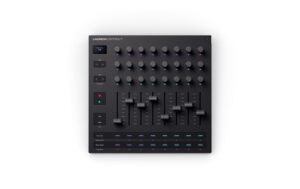 Novation Launch Control XL 8x 60 mm Fader, 24 Endlos-Encoder
