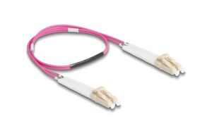 Delock LWL Duplex Patchkabel, OM4, 50cm Multimode 50/125µm, LC-LC, Winkelbar kaufen Schweiz | Mediatech.ch