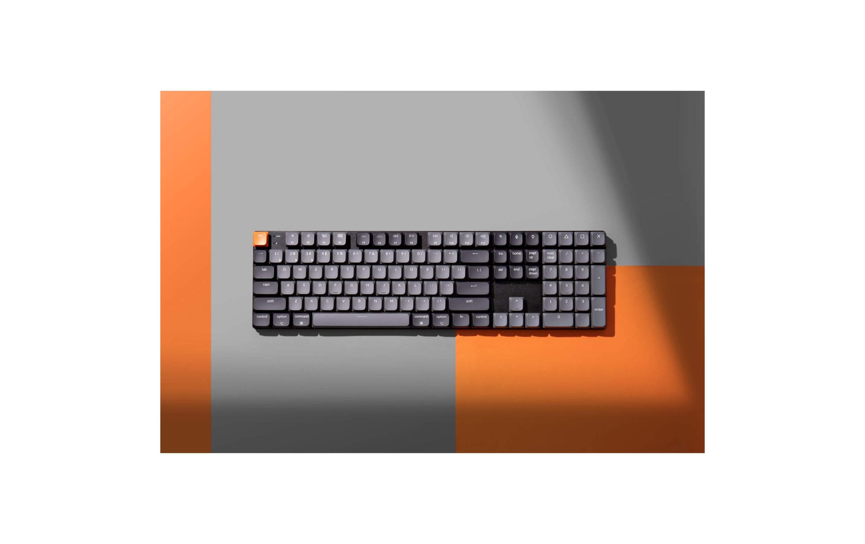 1990832_2 - Mediatech Keychron K5 QMK v2 Red Switch, CH CH QWERTZ, ISO