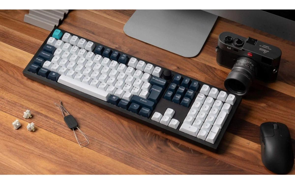 1990858_4 - Mediatech Keychron Q6 Max Black QMK Brown Switch, CH CH QWERTZ, ISO