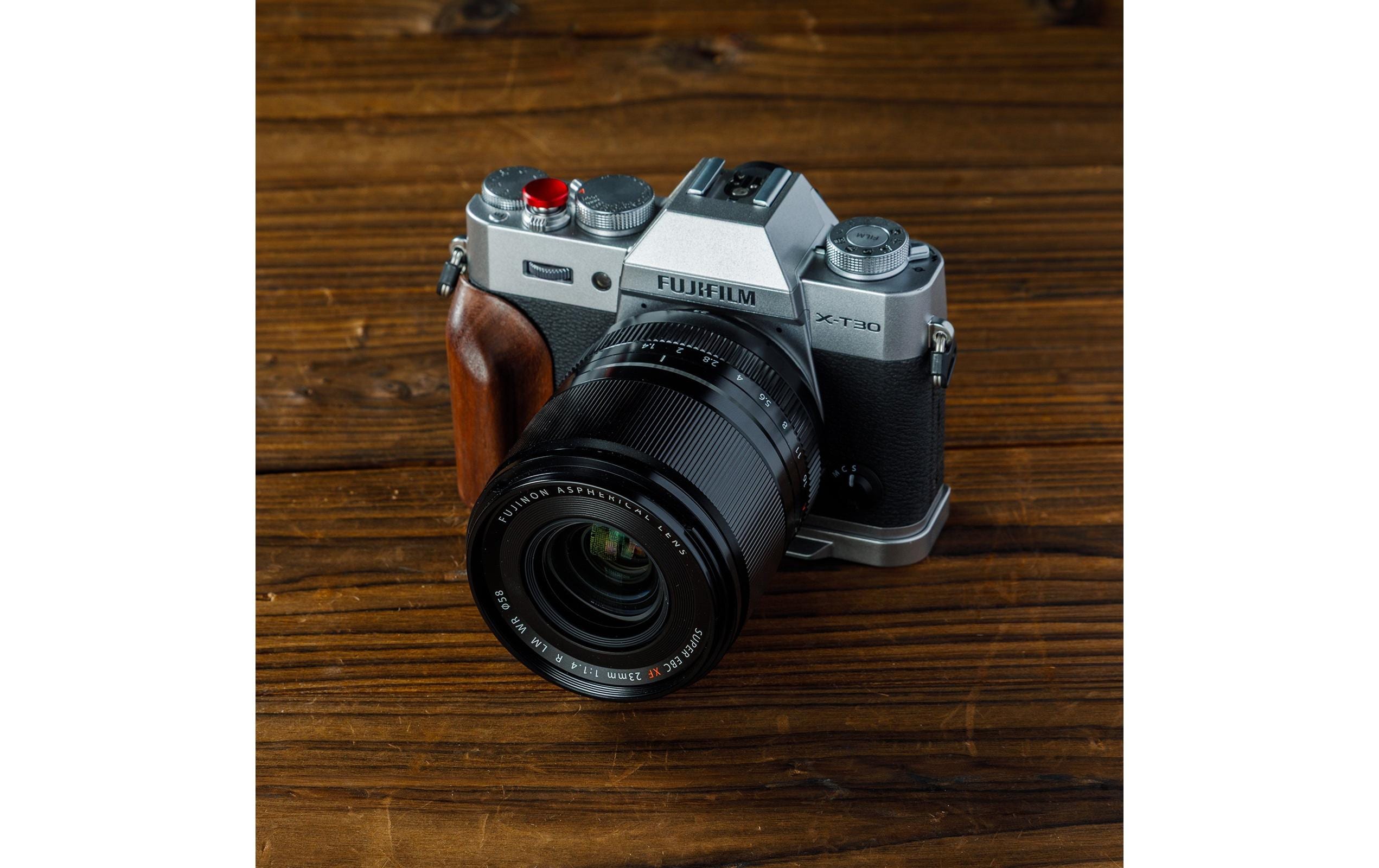 1993170_4 - Mediatech SmallRig L-Shaped Plate w Wooden Handle for FUJIFILM X-T30 III Silver