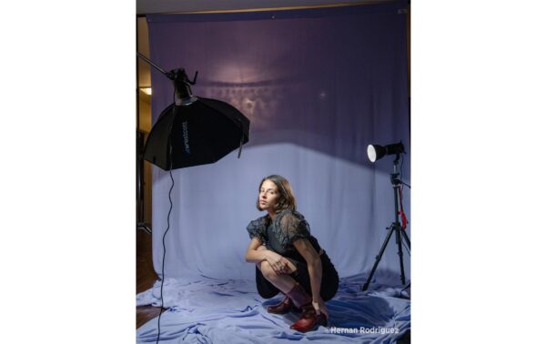 1995023_5 - Mediatech Westcott Backdrop - Periwinkle Purple Wrinkle-Resistant 9 x 10