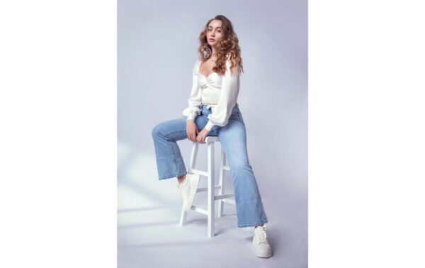 Westcott X-Drop Pro Backdrop High-Key White Sweep - WR 8 x 13
