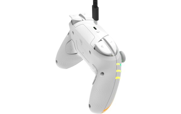 2057635_2 - Mediatech Turtle Beach Afterglow Wave Wireless, White Switch 2