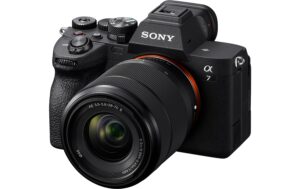 Sony ILCE-7M4M KIT, Vollformat 33 MP inkl. 28-70mm F3.5-5.6 OSS II