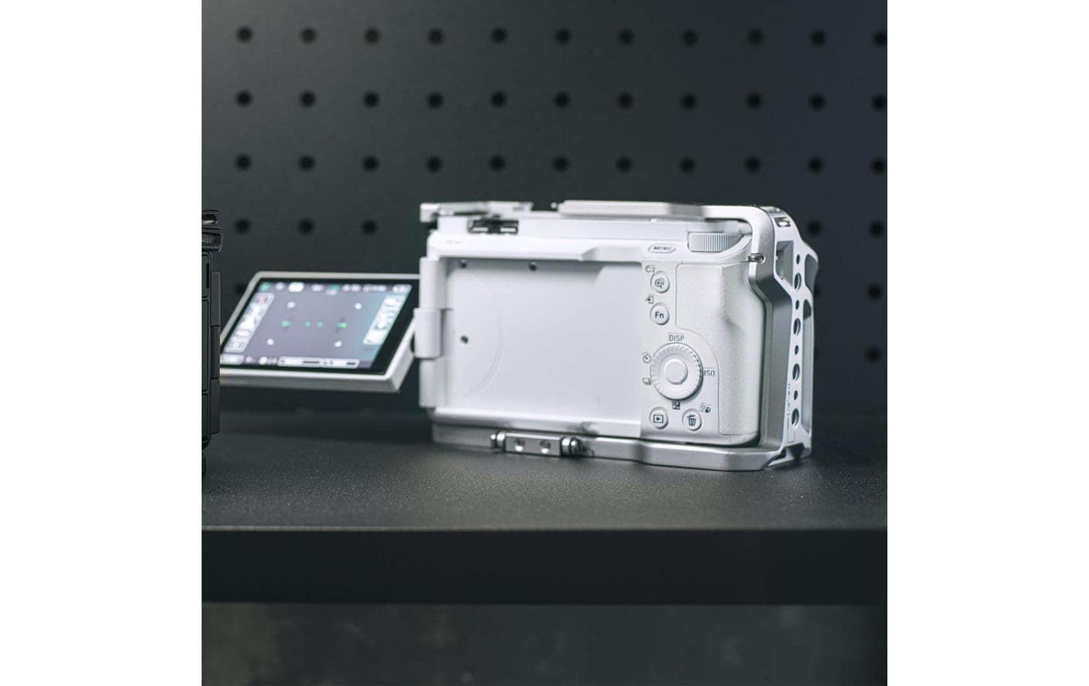2172044_3 - Mediatech Tilta ZV-E1 Halber, Silber