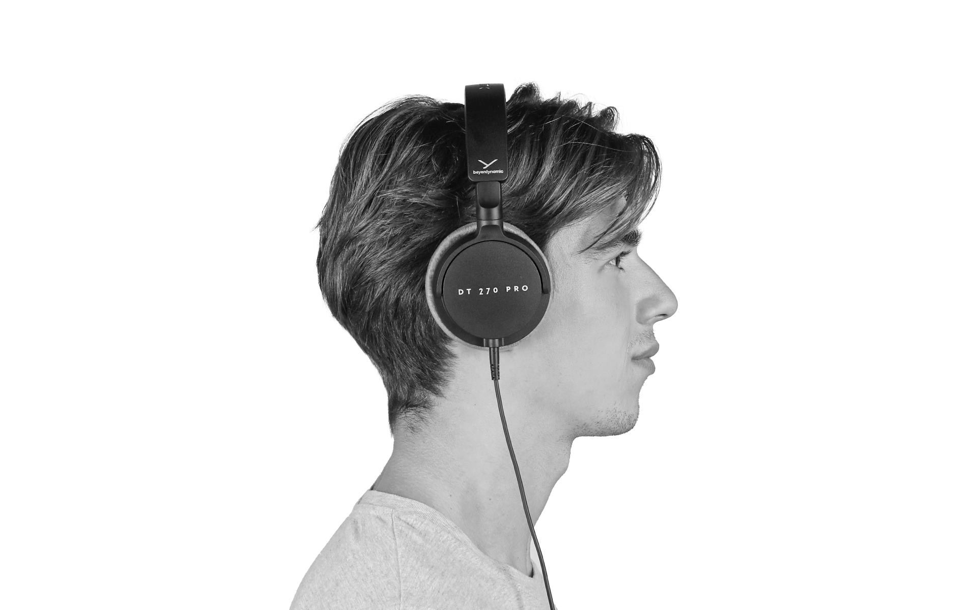 2195601_3 - Mediatech Beyerdynamic DT 270 Pro Kompakt, ohrumschliessend, Schwarz