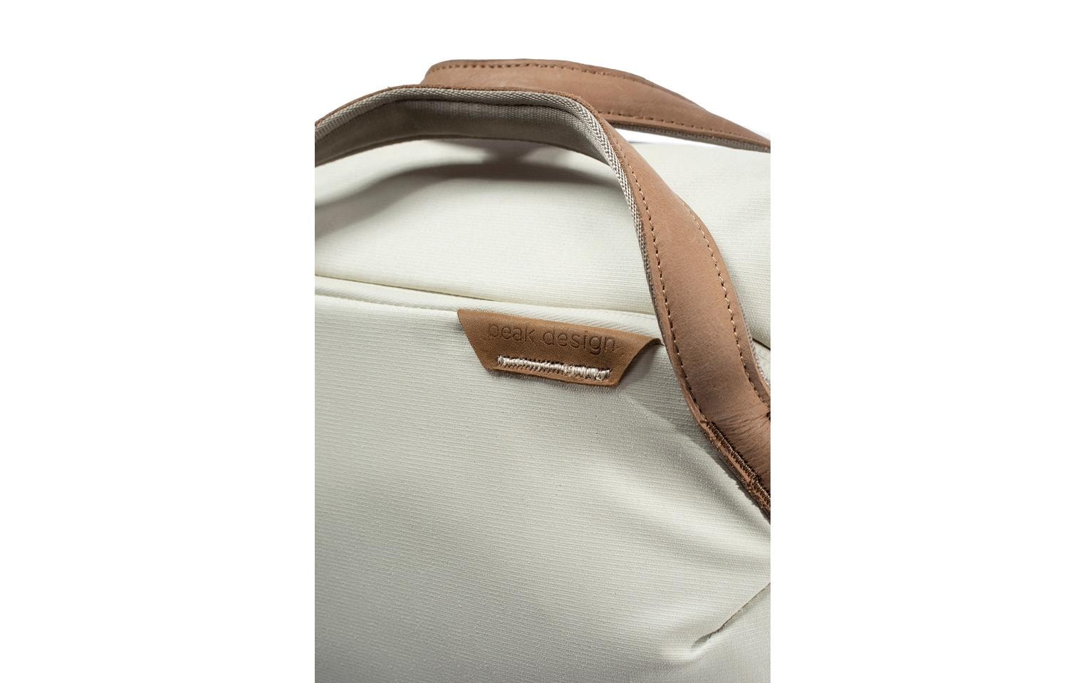 2223778_2 - Mediatech Peak Design Everyday Totepack v2 Bone, 20 l