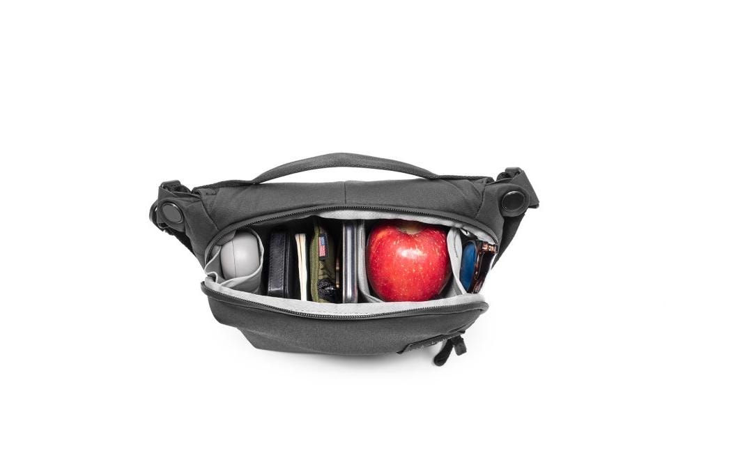 2223788_4 - Mediatech Peak Design Everyday Sling 3L, Schwarz, PFAS-frei