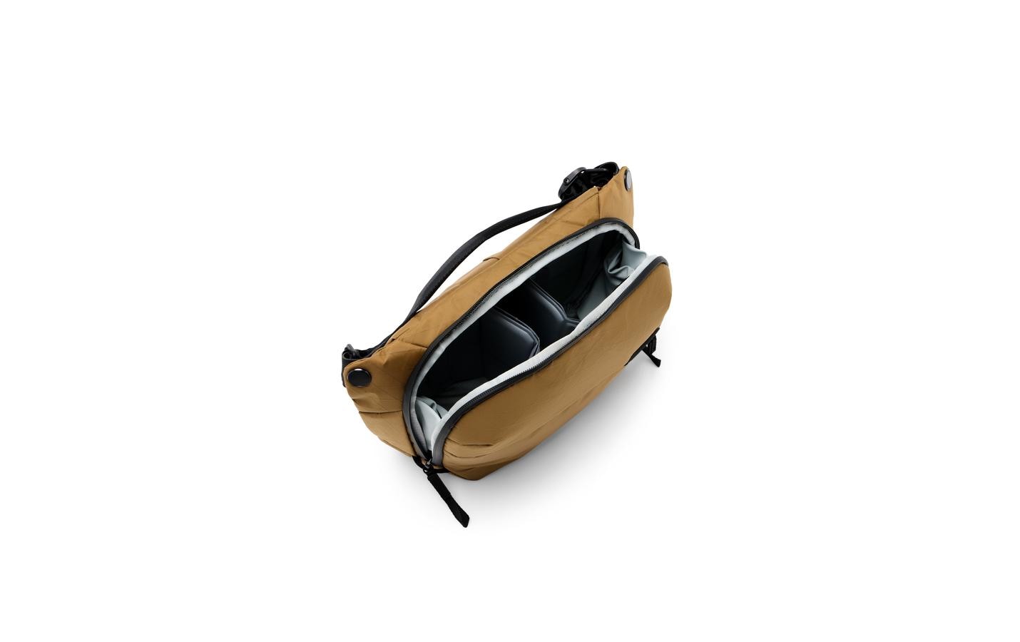 2223909_1 - Mediatech Peak Design Everyday Sling v2 6 l Coyote