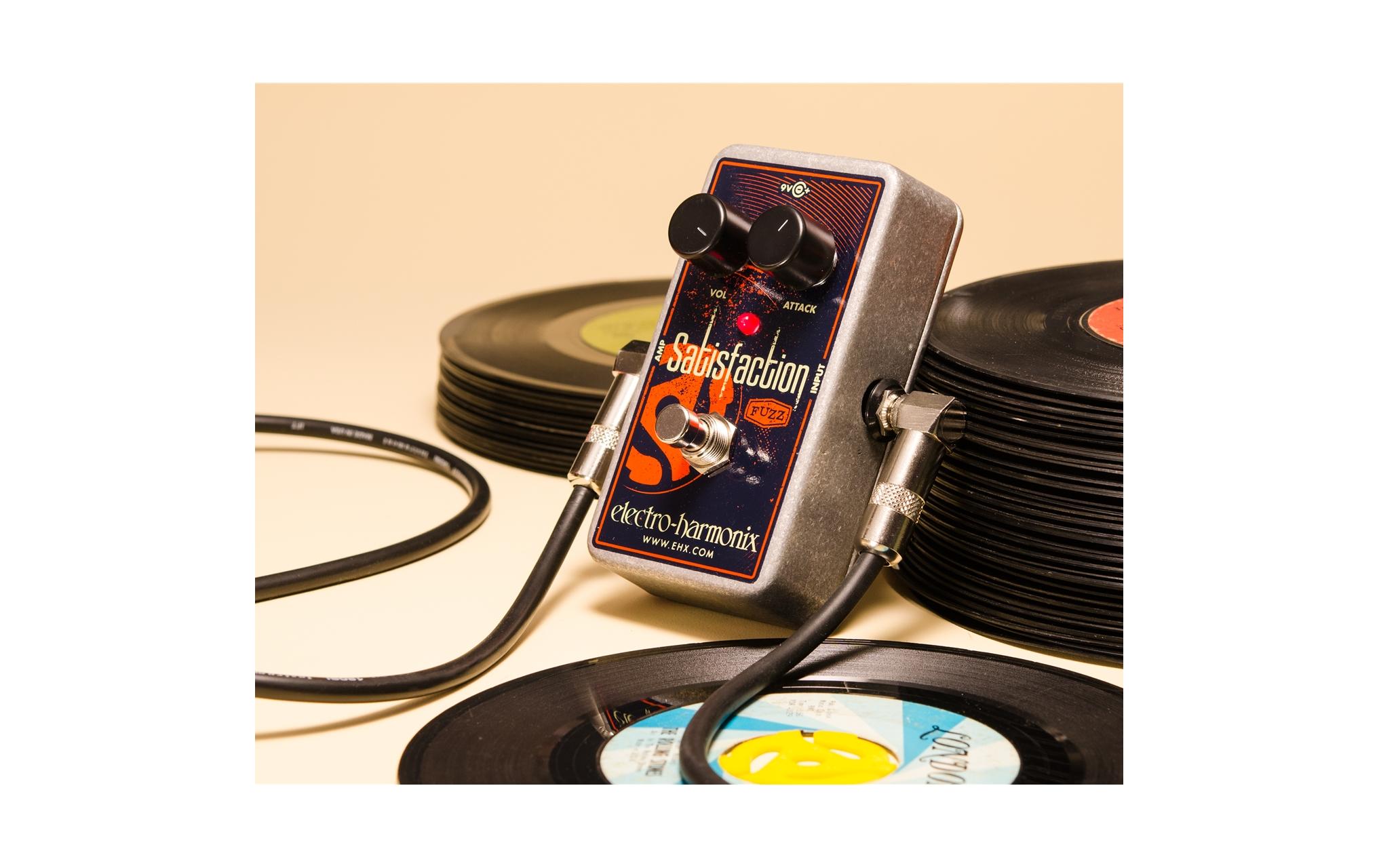 2249561_4 - Mediatech Electro-Harmonix Satisfaction Fuzz Fuzz-Pedal