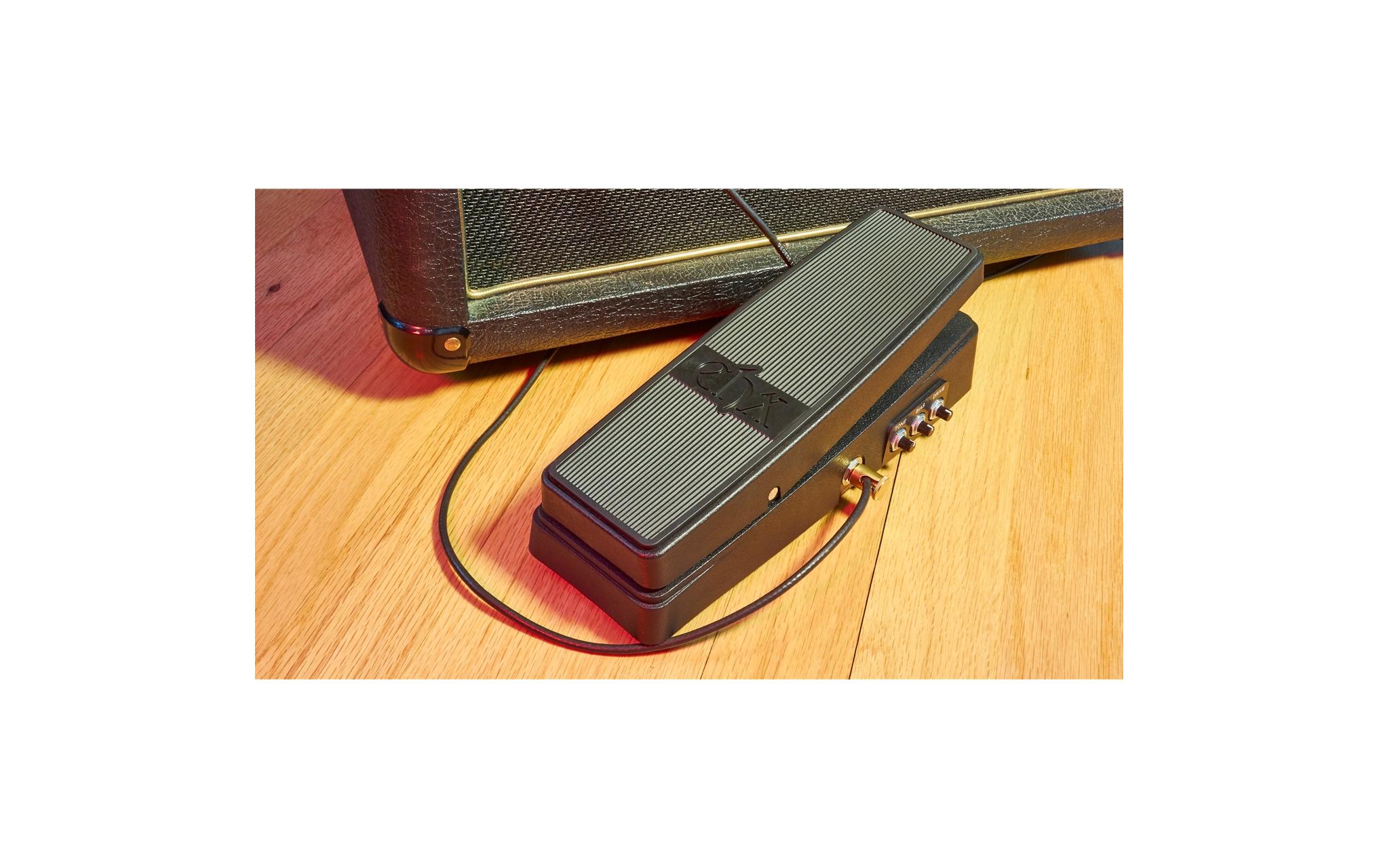 2249635_7 - Mediatech Electro-Harmonix Cock Fight Plus Talking Wah & Fuzz