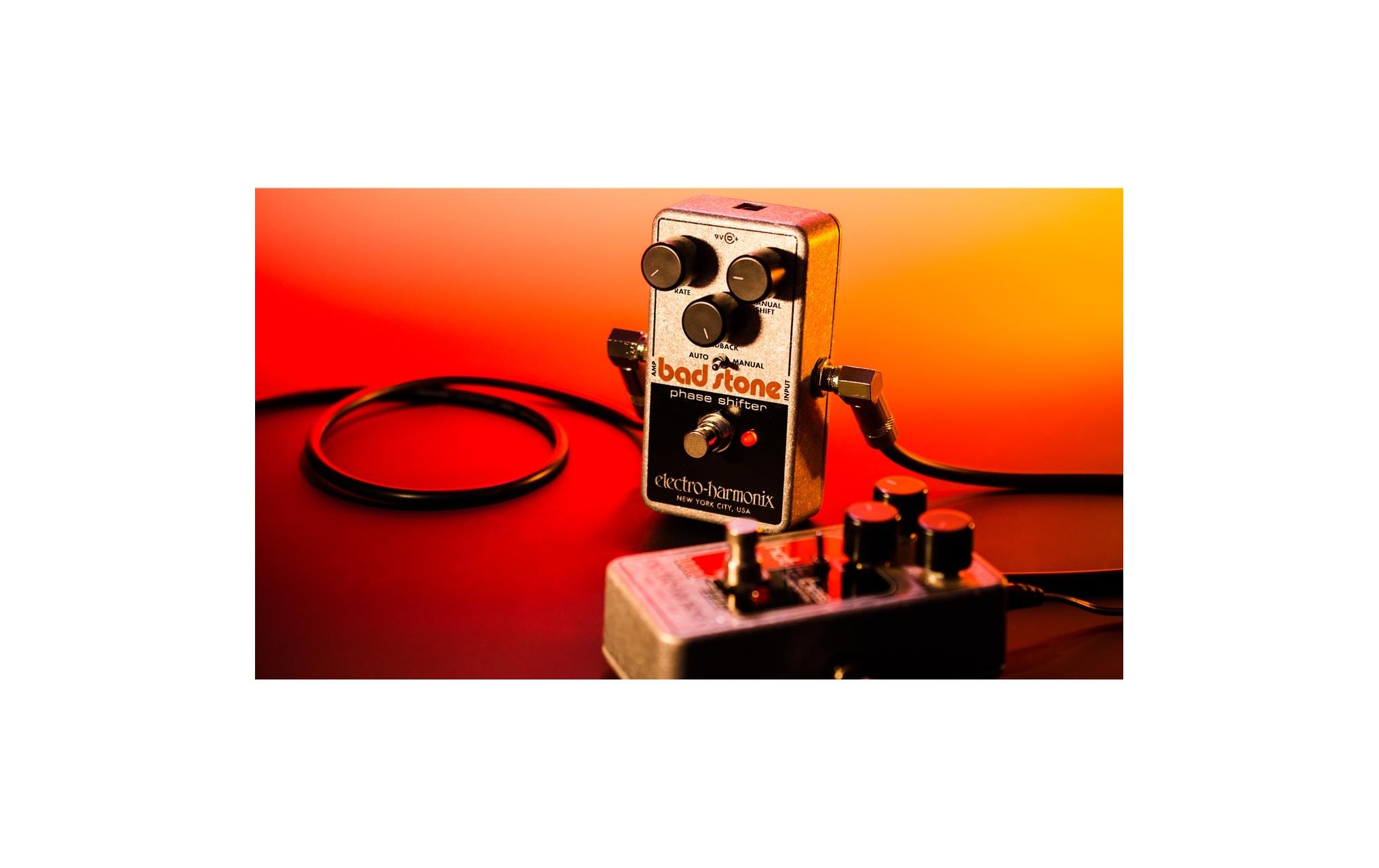 2249646_8 - Mediatech Electro-Harmonix Bad Stone Phase Shifter Analog Mono